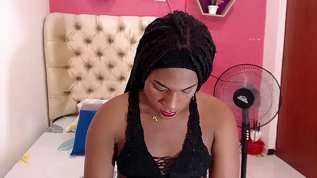 Snapshot of Keilyn_Hot_ chatting on December 2025 08:25:02 PM Keilyn Hot online show from December 2025 08:25:02 PM