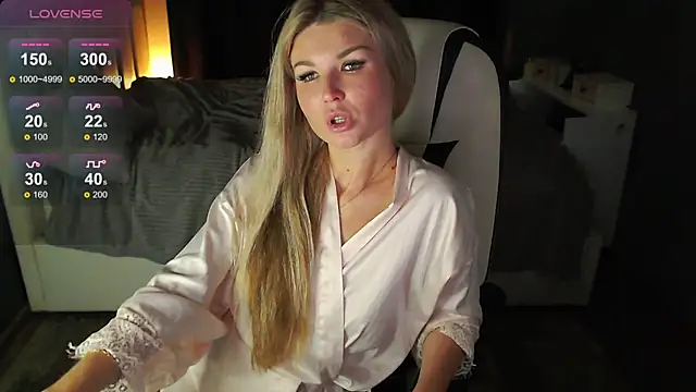 Snapshot of AngelMiaM chatting on September 2025 06:56:02 PM AngelMiaM online show from September 2025 06:56:02 PM