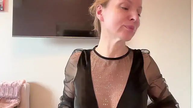 RachellAmazing online show from March 2025 01:39:01 PM