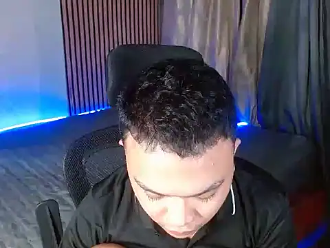 Snapshot of xsweetasian69x chatting on January 2025 05:47:02 PM xsweetasian69x online show from January 2025 05:47:02 PM