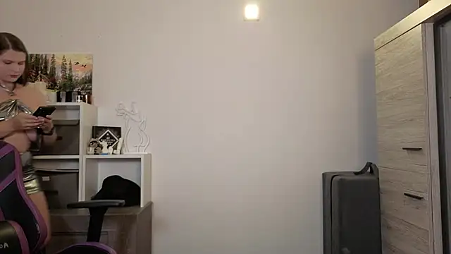 TinniAngel online show from October 2025 05:08:01 PM