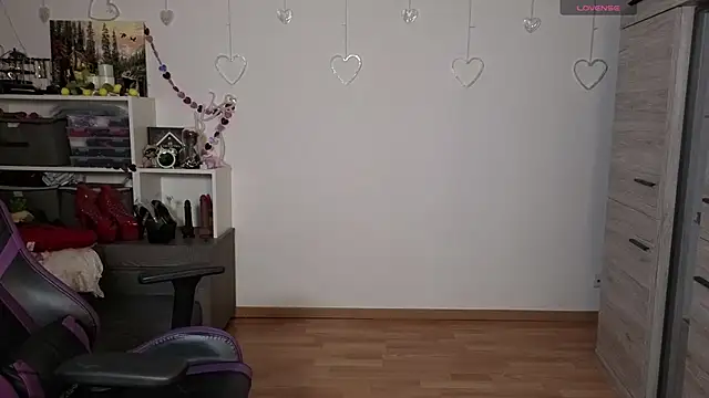 TinniAngel online show from March 2026 06:57:01 PM