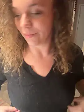 Snapshot of AuroraSummers chatting on March 2025 03:40:01 AM AuroraSummers online show from March 2025 03:40:01 AM