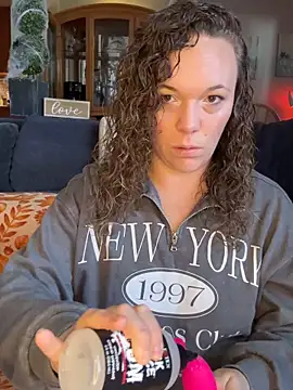 Snapshot of AuroraSummers chatting on October 2025 02:28:02 PM AuroraSummers online show from October 2025 02:28:02 PM