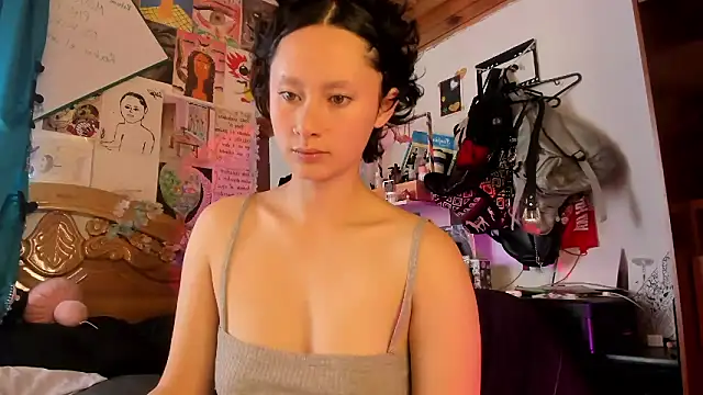 Snapshot of bellaa-w chatting on January 2026 03:26:01 PM bellaa-w online show from January 2026 03:26:01 PM