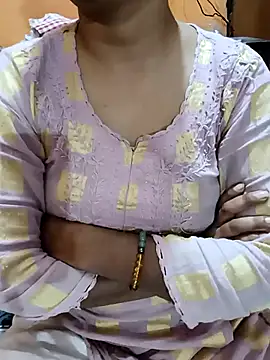 Snapshot of Diya_143 chatting on March 2025 05:24:02 PM Diya 143 online show from March 2025 05:24:02 PM