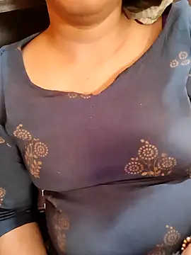 Snapshot of Diya_143 chatting on March 2025 08:10:02 AM Diya 143 online show from March 2025 08:10:02 AM