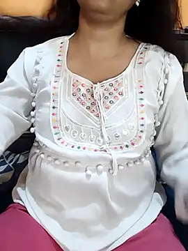 Snapshot of Diya_143 chatting on October 2025 06:33:01 AM Diya 143 online show from October 2025 06:33:01 AM