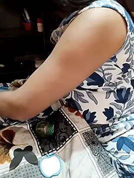 Snapshot of Diya_143 chatting on October 2025 06:14:02 AM Diya 143 online show from October 2025 06:14:02 AM