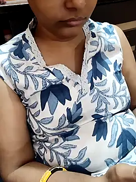 Snapshot of Diya_143 chatting on October 2025 06:14:02 PM Diya 143 online show from October 2025 06:14:02 PM