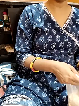 Snapshot of Diya_143 chatting on October 2025 07:43:01 AM Diya 143 online show from October 2025 07:43:01 AM