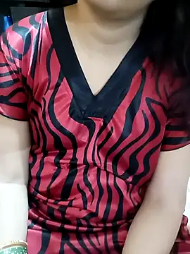 Snapshot of Diya_143 chatting on November 2025 05:58:02 PM Diya 143 online show from November 2025 05:58:02 PM