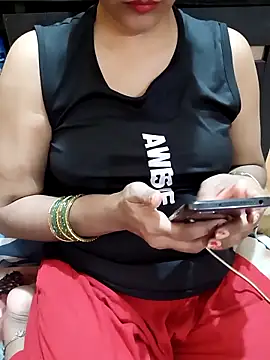 Snapshot of Diya_143 chatting on November 2025 07:46:02 PM Diya 143 online show from November 2025 07:46:02 PM