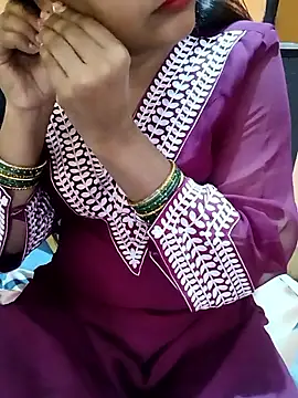 Snapshot of Diya_143 chatting on November 2025 06:36:01 AM Diya 143 online show from November 2025 06:36:01 AM