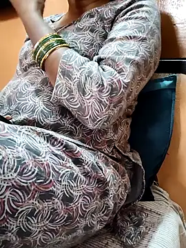 Snapshot of Diya_143 chatting on November 2025 04:57:02 AM Diya 143 online show from November 2025 04:57:02 AM