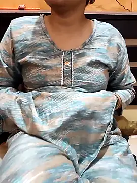 Snapshot of Diya_143 chatting on November 2025 06:26:01 PM Diya 143 online show from November 2025 06:26:01 PM