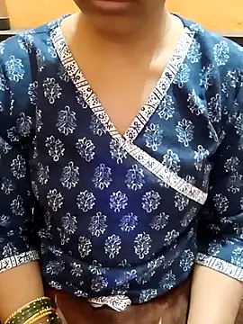 Snapshot of Diya_143 chatting on November 2025 10:21:01 AM Diya 143 online show from November 2025 10:21:01 AM