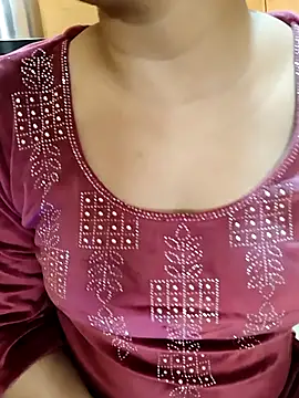 Snapshot of Diya_143 chatting on November 2025 07:02:02 AM Diya 143 online show from November 2025 07:02:02 AM