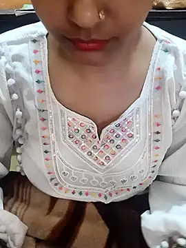 Snapshot of Diya_143 chatting on November 2025 07:52:02 AM Diya 143 online show from November 2025 07:52:02 AM