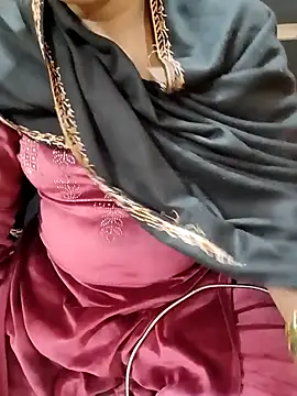 Snapshot of Diya_143 chatting on November 2025 07:15:01 PM Diya 143 online show from November 2025 07:15:01 PM