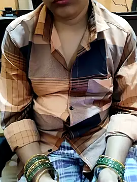 Snapshot of Diya_143 chatting on December 2025 06:51:01 AM Diya 143 online show from December 2025 06:51:01 AM