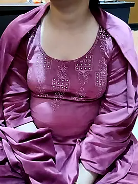 Snapshot of Diya_143 chatting on December 2025 10:09:02 AM Diya 143 online show from December 2025 10:09:02 AM