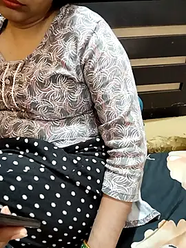 Snapshot of Diya_143 chatting on December 2025 06:59:02 PM Diya 143 online show from December 2025 06:59:02 PM