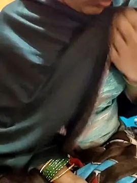 Snapshot of Diya_143 chatting on December 2025 06:50:01 AM Diya 143 online show from December 2025 06:50:01 AM