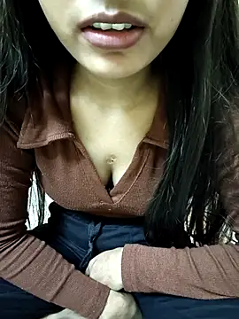 Snapshot of Nupur_69 chatting on February 2025 11:58:02 PM Nupur 69 online show from February 2025 11:58:02 PM