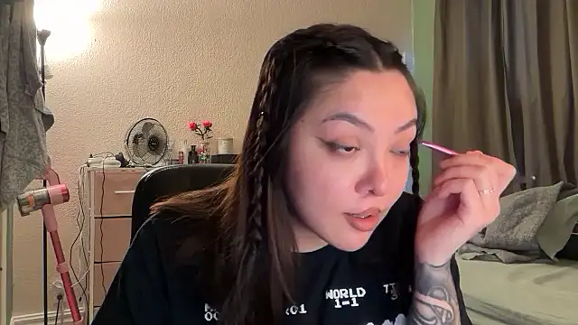 Snapshot of nativepumpkin95 chatting on December 2025 06:56:02 PM nativepumpkin95 online show from December 2025 06:56:02 PM