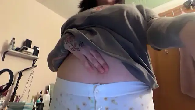 nativepumpkin95 online show from April 2026 03:48:01 AM