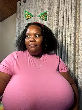 Snapshot of Michyboldy chatting on December 2025 01:35:02 AM Michyboldy online show from December 2025 01:35:02 AM