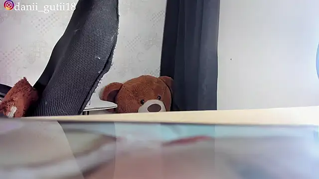 dani rosee online show from November 2025 07:30:02 AM