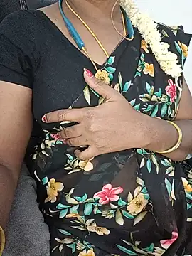 Snapshot of Tamil-hotwife chatting on June 2026 05:12:02 PM Tamil-hotwife online show from June 2026 05:12:02 PM