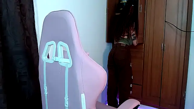 Snapshot of tastymeli chatting on January 2025 07:16:02 AM tastymeli online show from January 2025 07:16:02 AM