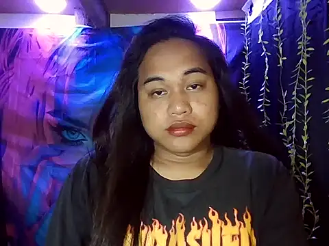 bettina love online show from December 2025 01:49:01 PM