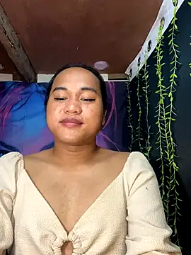 bettina love online show from December 2025 03:43:01 PM