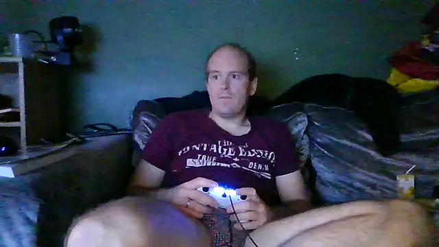 Snapshot of Janssen88 chatting on November 2025 08:47:02 PM Janssen88 online show from November 2025 08:47:02 PM