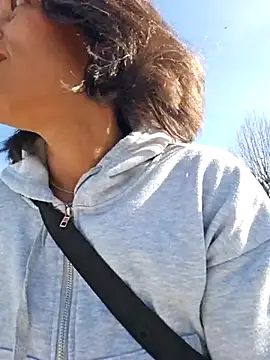 Snapshot of Goldenlace chatting on February 2025 02:25:02 PM Goldenlace online show from February 2025 02:25:02 PM