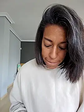 Snapshot of Goldenlace chatting on March 2025 12:13:01 PM Goldenlace online show from March 2025 12:13:01 PM