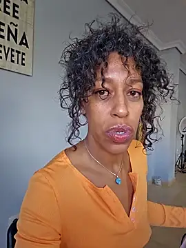 Goldenlace online show from November 2025 11:54:02 AM