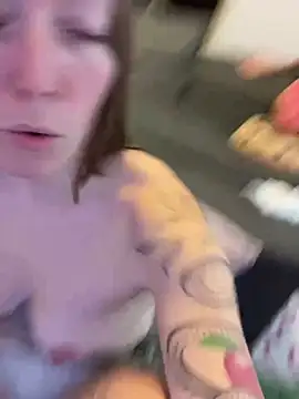 Snapshot of Daisy_Michto_Officiel chatting on December 2024 05:15:02 PM Daisy Michto Officiel online show from December 2024 05:15:02 PM