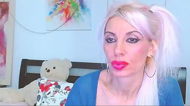 HoneyLara online show from October 2025 07:14:01 PM