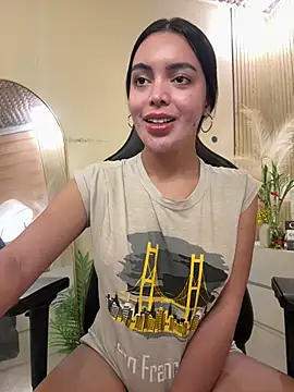 Snapshot of HotstuffCherrySummer chatting on May 2026 10:53:02 AM HotstuffCherrySummer online show from May 2026 10:53:02 AM