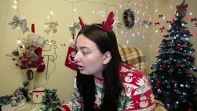 Snapshot of MilanaPrice chatting on December 2025 07:53:02 PM MilanaPrice online show from December 2025 07:53:02 PM