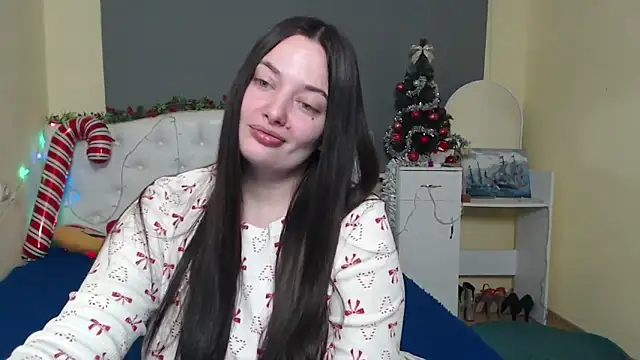 Snapshot of MilanaPrice chatting on December 2025 08:28:02 PM MilanaPrice online show from December 2025 08:28:02 PM