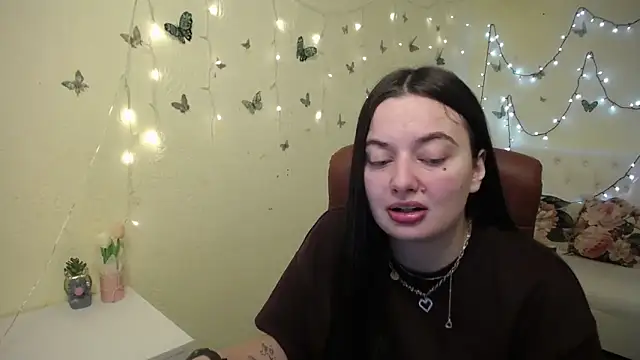 Snapshot of MilanaPrice chatting on March 2026 08:16:01 AM MilanaPrice online show from March 2026 08:16:01 AM