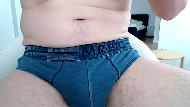Snapshot of Mrprecum chatting on June 2026 02:33:01 PM Mrprecum online show from June 2026 02:33:01 PM