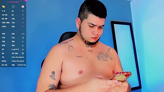 Snapshot of Thomas_chubbyxhot chatting on January 2025 07:53:01 PM Thomas chubbyxhot online show from January 2025 07:53:01 PM