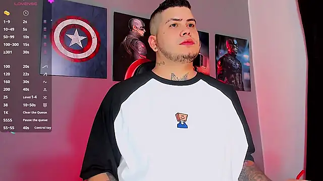 Snapshot of Thomas_chubbyxhot chatting on January 2025 01:31:01 AM Thomas chubbyxhot online show from January 2025 01:31:01 AM